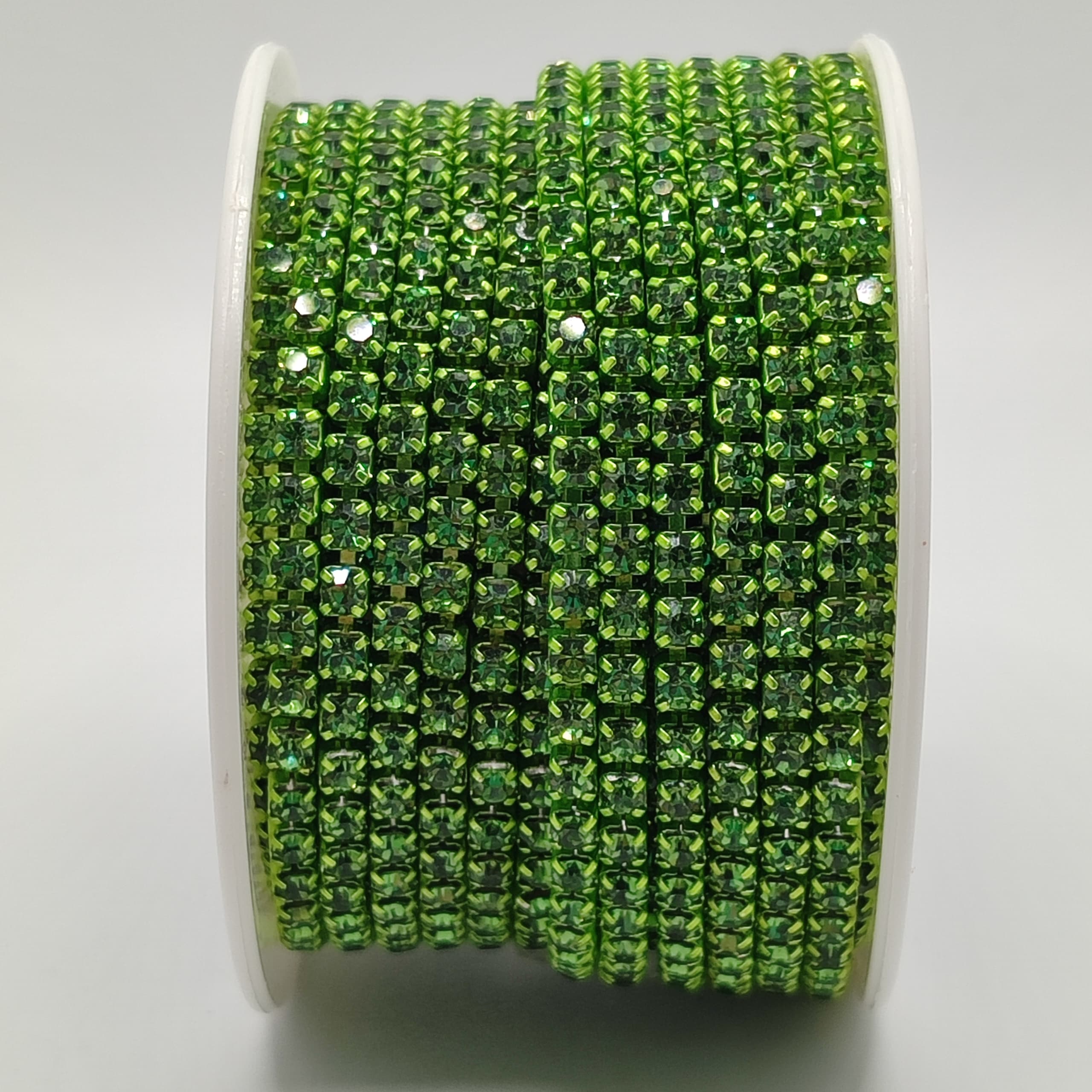 STRASS VERDE CLARO CON BASE VERDE CLARO