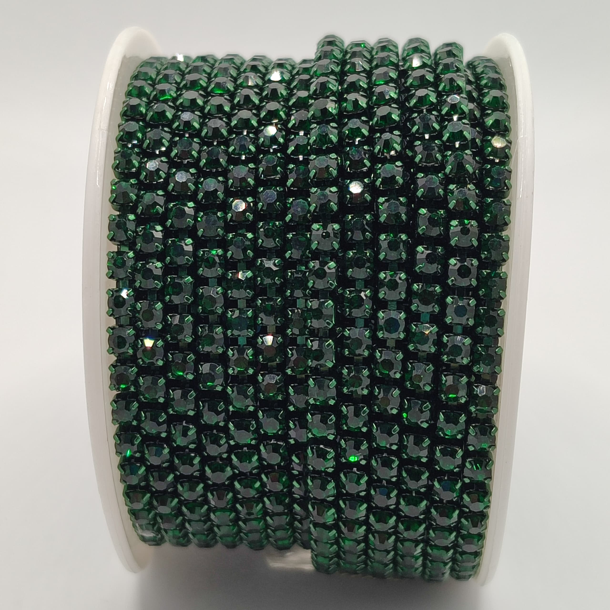 STRASS VERDE ESMERALDA CON BASE VERDE