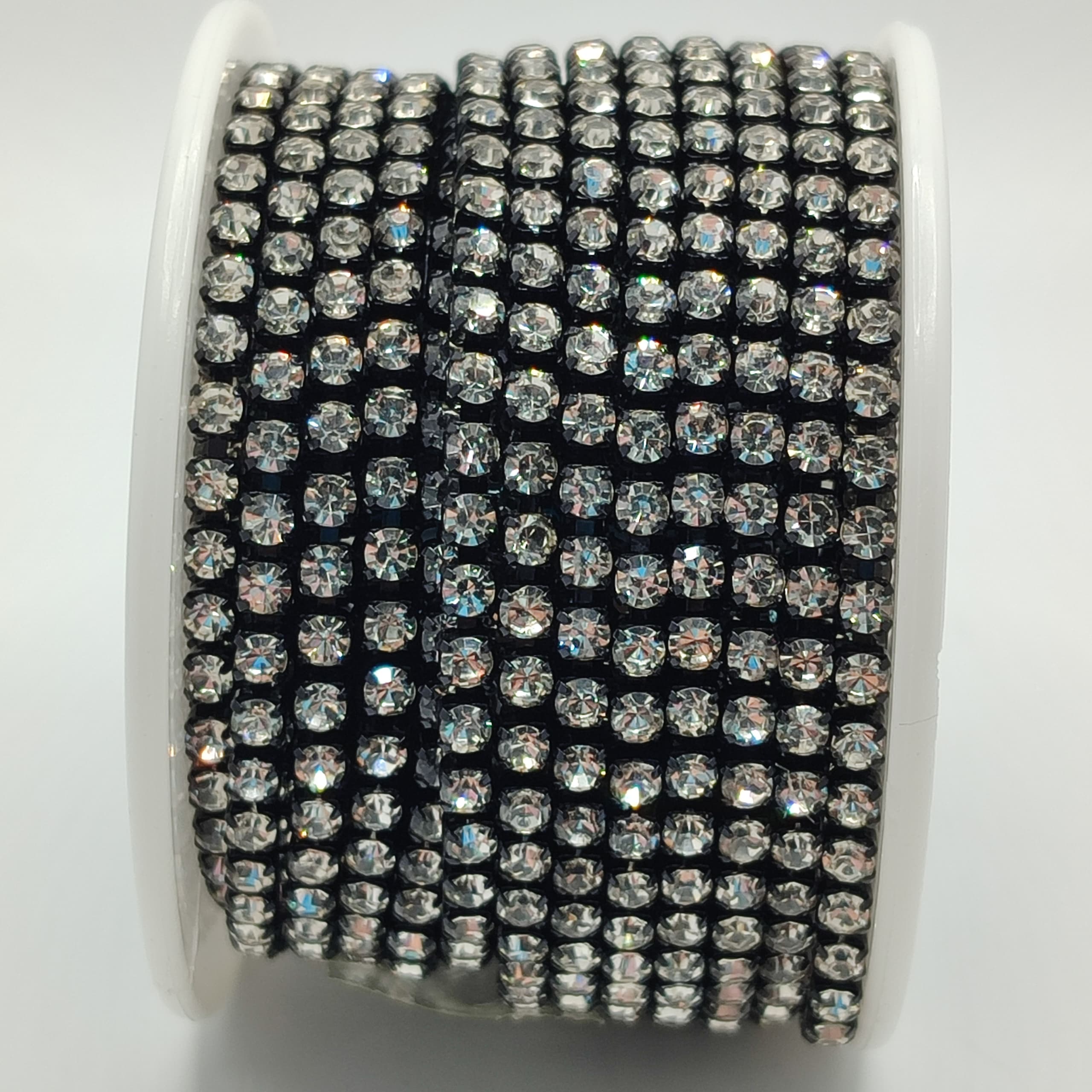 STRASS CRISTAL CON BASE NEGRA